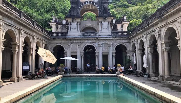 Parque Lage mansion courtyard Rio de Janeiro