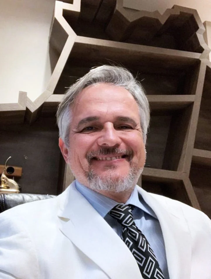 Dr. Hebert Lamblet