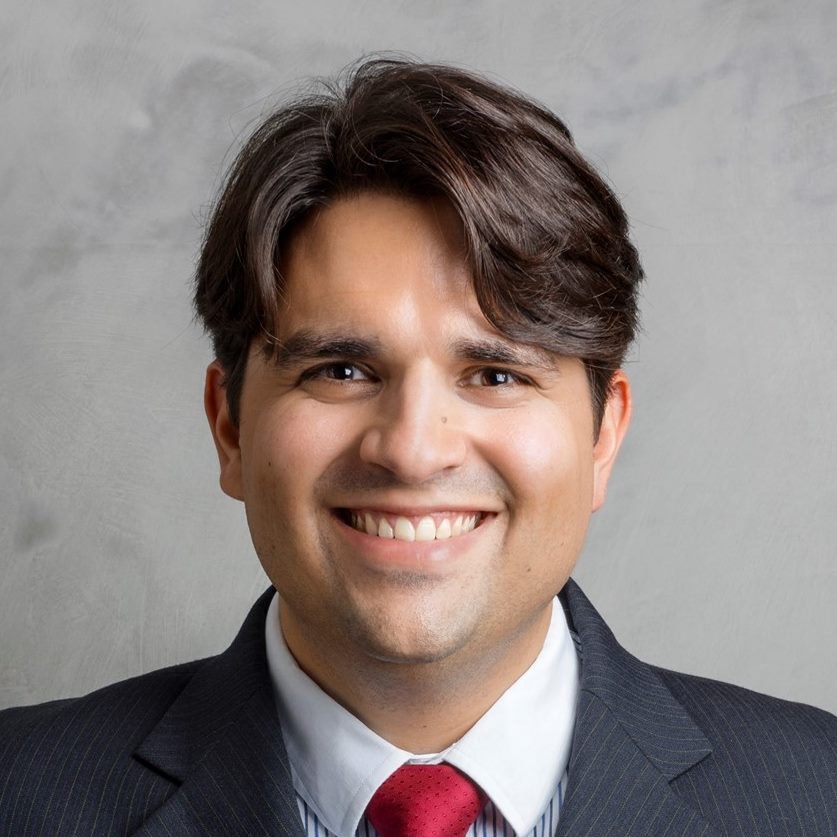 Dr. Marcio Arnaut