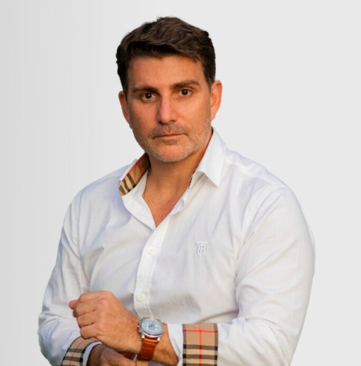 Dr. Daniel Vasconcellos