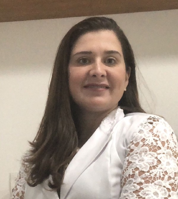 Dra. Fernanda Maior