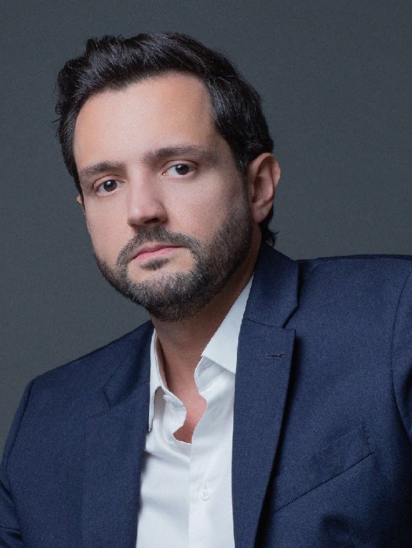 Foto de Dr. Luiz Carlos Carvalho