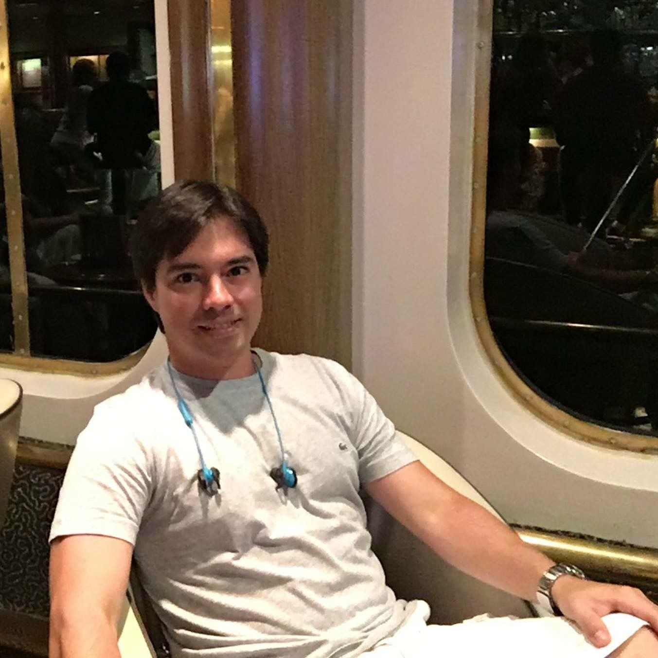 Foto de Dr. Gustavo Leite