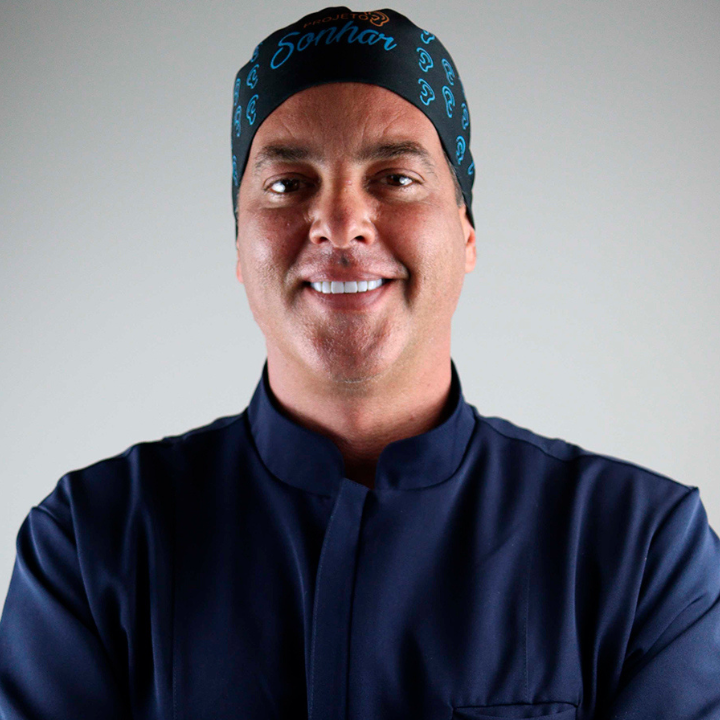 Dr. Felipe Naufel